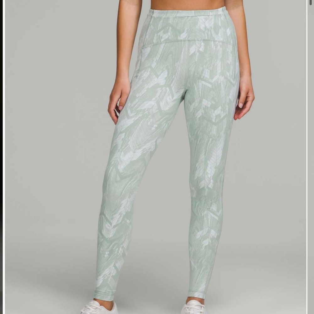 Lululemon Swift Speed High Rise Tight 28'' In Reverberate Chevron Jacquard